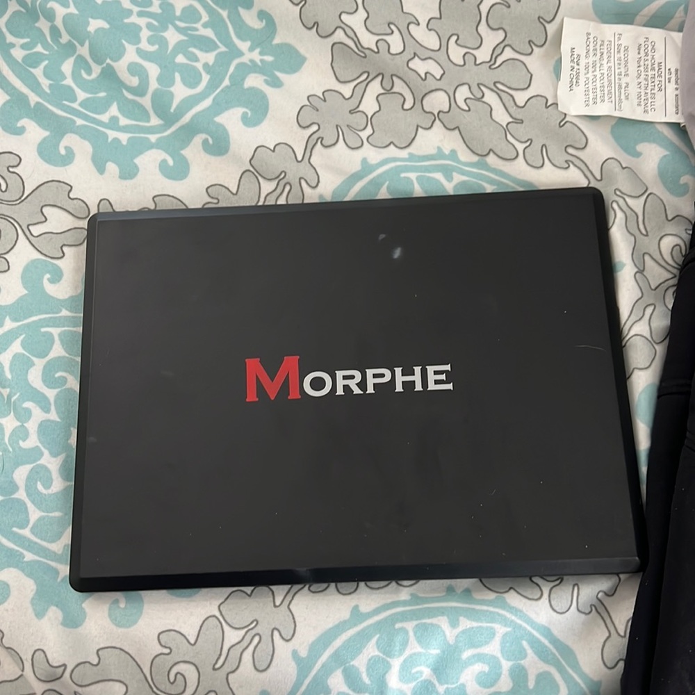Brand New! Morphe 35 r